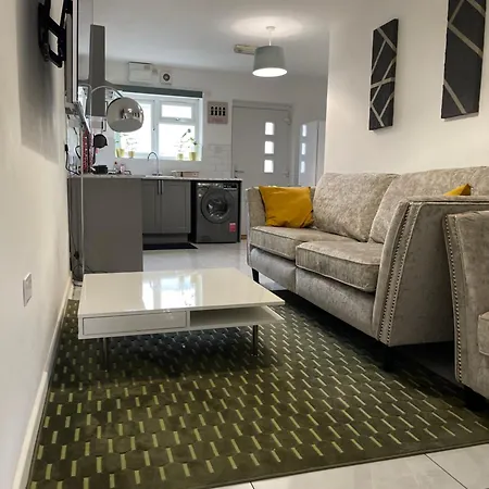 The Holloway Haven - 1 Bedroom Apartment - Private Access & Parking - Prime Location Near Oxford City Centre Exterior photo