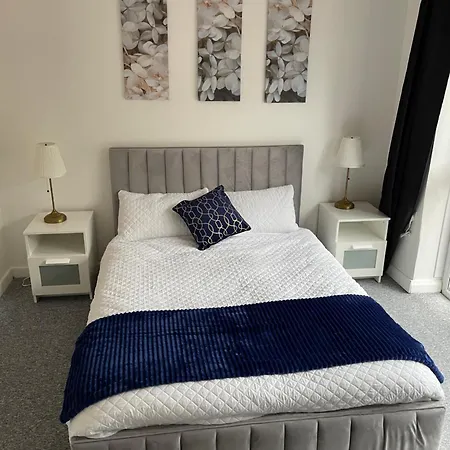 The Holloway Haven - 1 Bedroom Apartment - Private Access & Parking - Prime Location Near Oxford City Centre Exterior photo